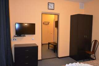 Гостиница Hotel Rose Farm Нижний Новгород Стандартный двухместный номер с 1 кроватью или 2 отдельными кроватями-6